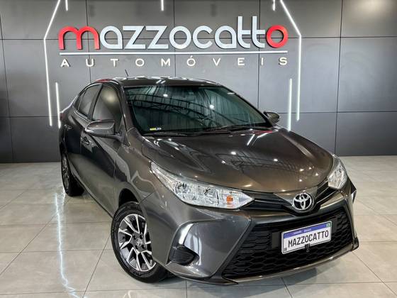 TOYOTA YARIS 1.5 16V FLEX SEDAN XL LIVE MULTIDRIVE TOYOTA YARIS 1.5 16V FLEX SEDAN XL LIVE MULTIDRIVE